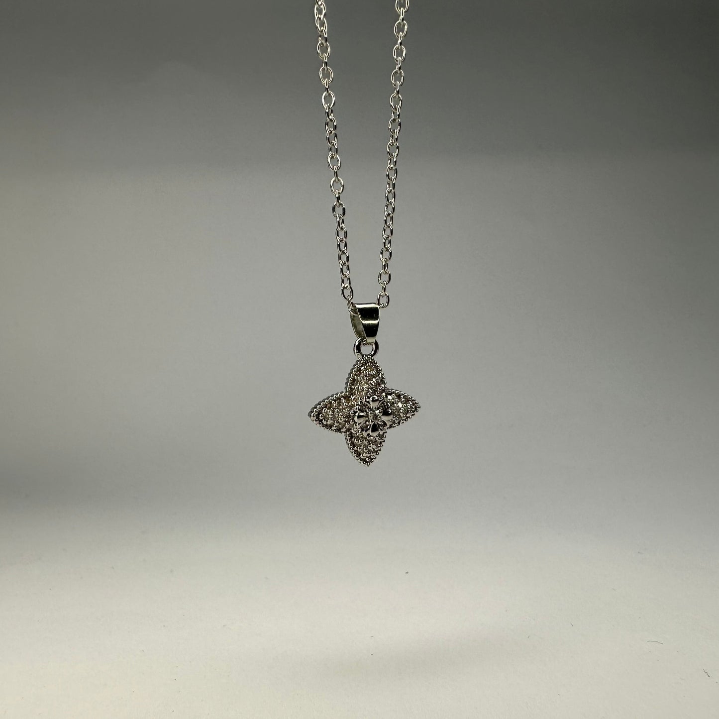 Aris Star Bloom Pendant