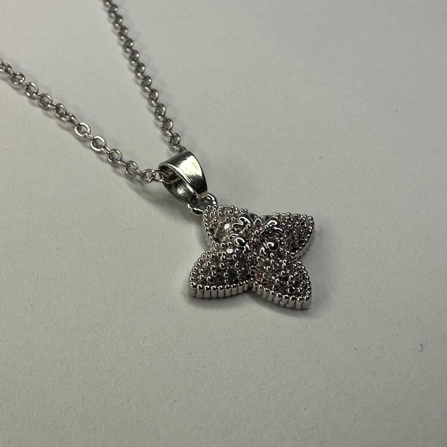 Aris Star Bloom Pendant