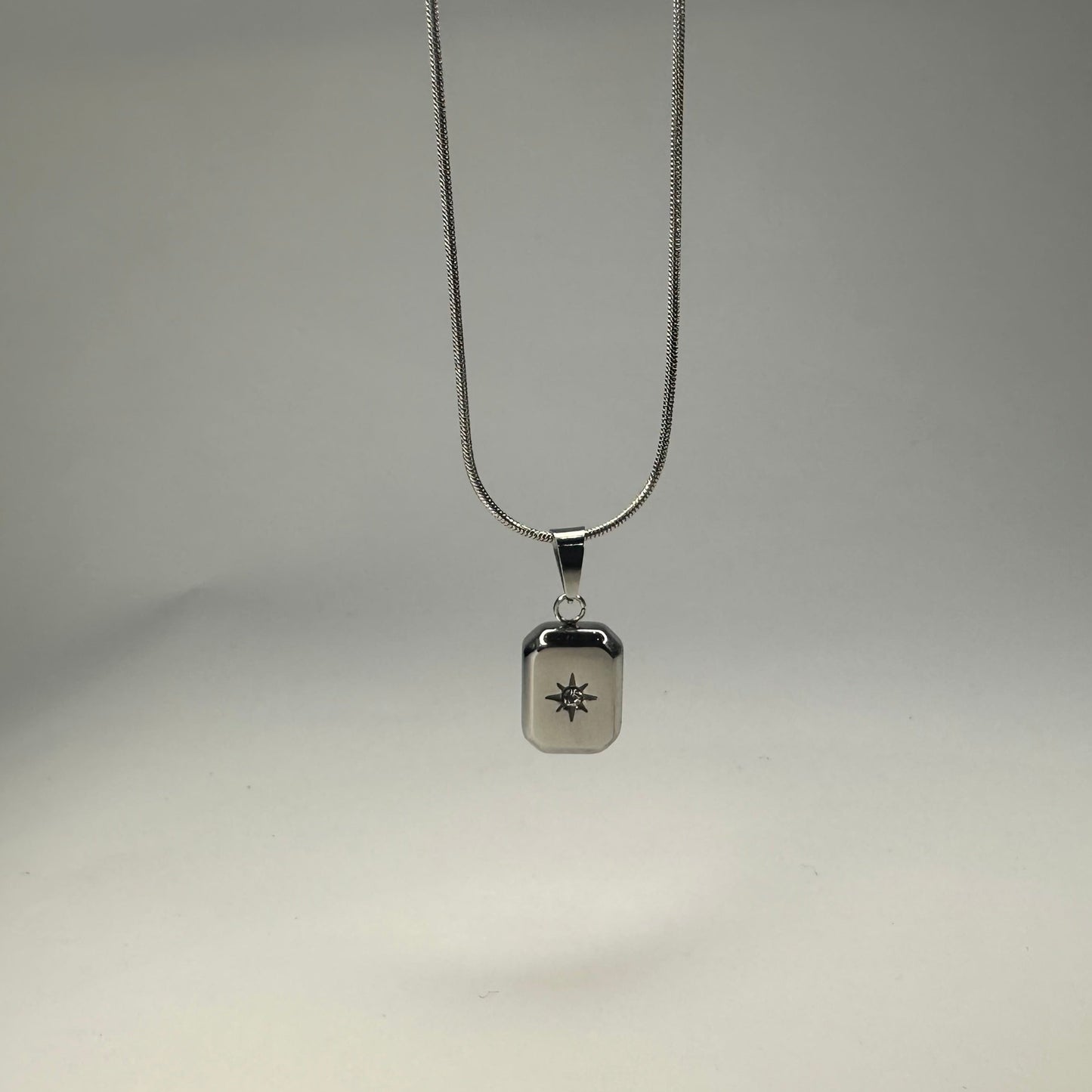 Aris Midnight Charm Silver